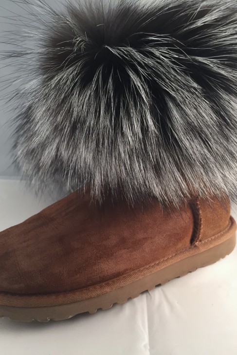 Fur cuffs on fur boots shoes attaching Service