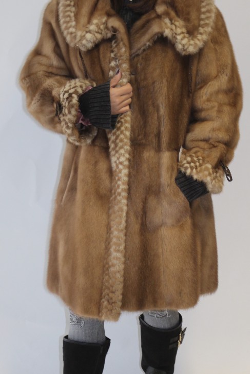 Fur-fur mink jacket pastel with pattern on the trimming