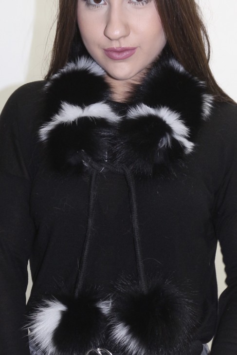 Fur fur scarf blue fox roll black and white with pompom