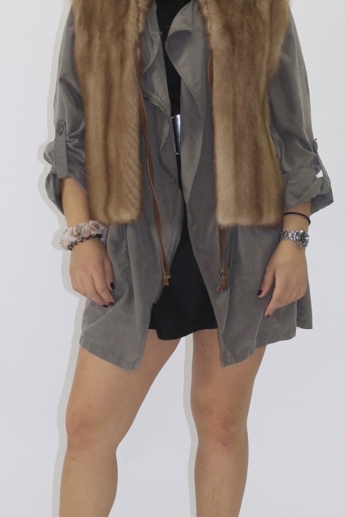 Fur fur vest mink beige with silver fox collar